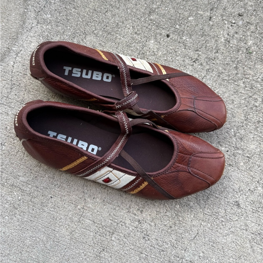 Tsubo Kids Brown and White Dress Shoes